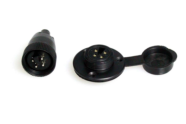 <span style= >Deck Connector 4 Pin Black Plastic</span>