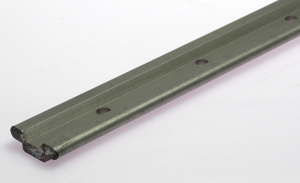 <span style= >Genoa T Track<br/>15/16" X 48"</span>